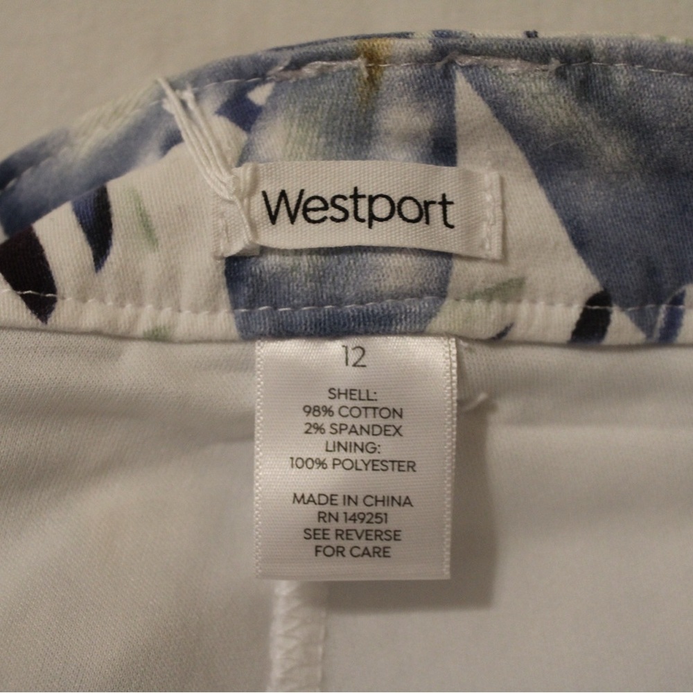 Westport Skirt size 12 with shorts underneath - Picture 6 of 7